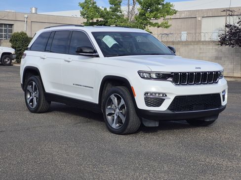 Used 2022 Jeep Grand Cherokee Limited 4xe AWD/4WD image 3