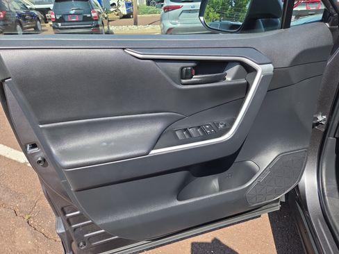 Certified 2025 Toyota RAV4 LE AWD/4WD image 14