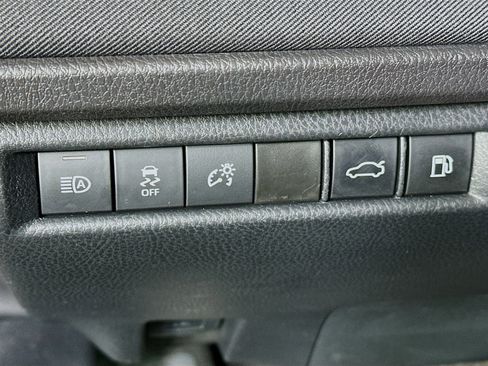 Used 2025 Toyota Camry LE image 17