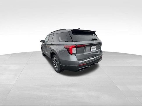 Used 2025 Ford Explorer ST-Line image 7