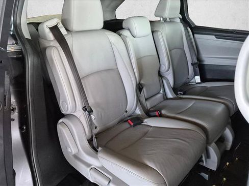 Used 2019 Honda Odyssey Touring image 21