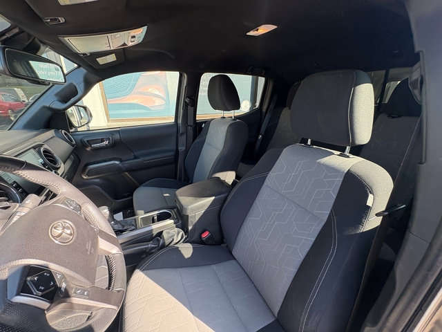 Used 2022 Toyota Tacoma TRD Sport AWD/4WD image 13