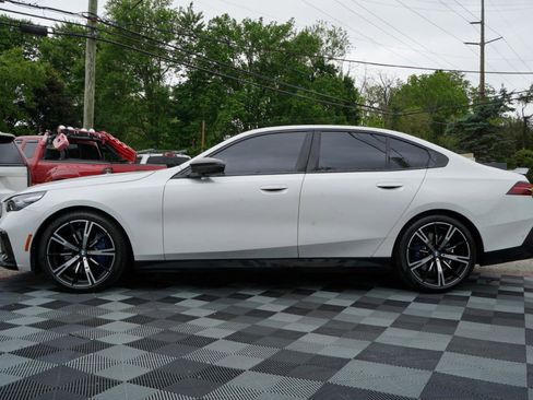 Used 2024 BMW 540i xDrive w/ Executive Package AWD/4WD image 11