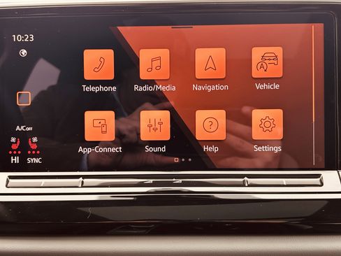 Certified 2025 Volkswagen Atlas Peak Edition SE image 15