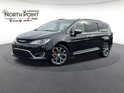 Certified 2019 Chrysler Pacifica Limited w/ Tire & Wheel Group
