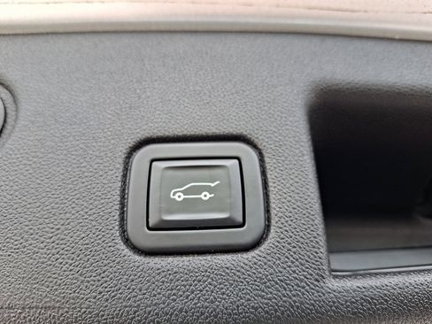 Used 2020 Chevrolet Equinox LT FWD image 30