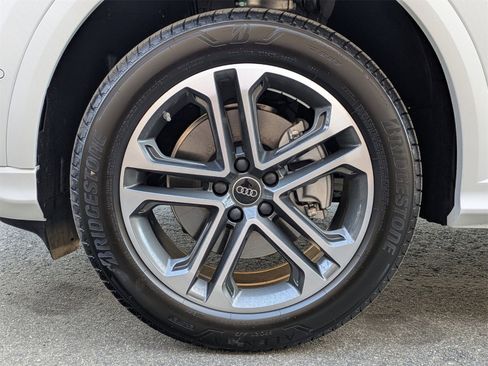 New 2025 Audi Q5 Premium image 13