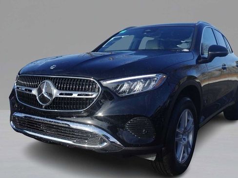 Used 2026 Mercedes-Benz GLC 300 4MATIC image 1