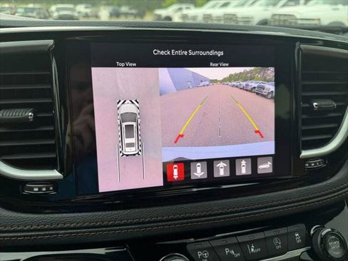 Certified 2024 Chrysler Pacifica Pinnacle AWD/4WD image 13