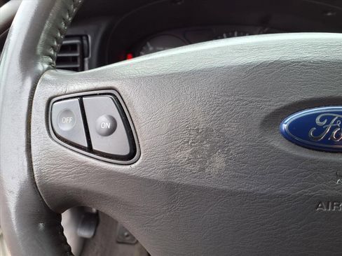 Used 2002 Ford Taurus SES image 8