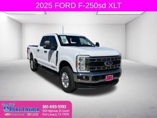 Used 2025 Ford F250 XLT w/ FX4 Off-Road Package video 1