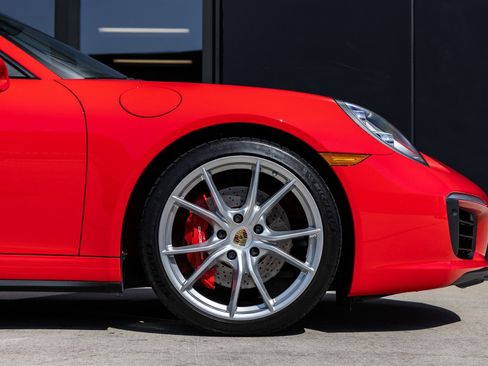 Certified 2019 Porsche 911 Targa 4S image 14