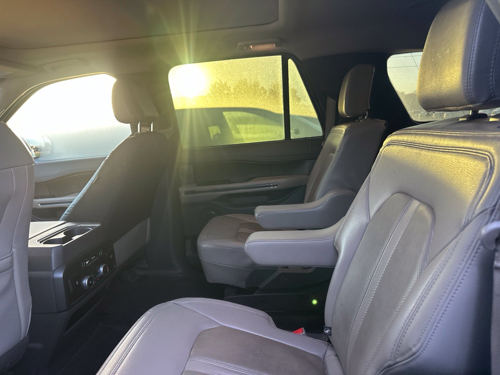Used 2021 Ford Expedition Max Limited AWD/4WD image 7
