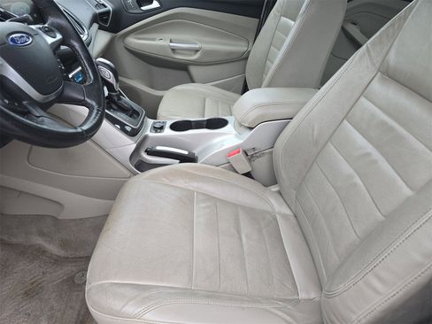 Used 2013 Ford C-MAX SEL image 11