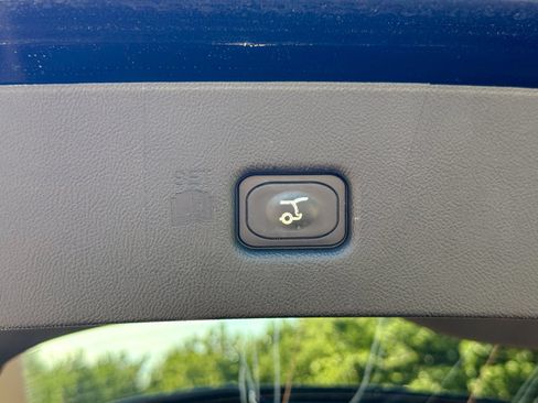Used 2023 Lincoln Nautilus AWD w/ Premium Package image 13