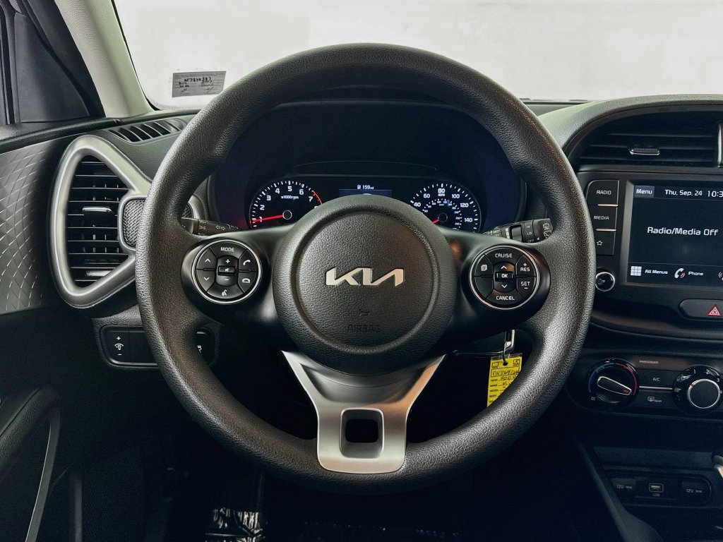Used 2022 Kia Soul LX FWD image 11