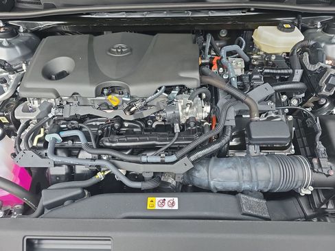 Used 2025 Toyota Camry SE w/ Convenience Package FWD image 31