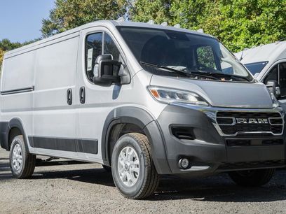 New 2025 RAM ProMaster 2500 w/ Quick Order Package 22G SLT