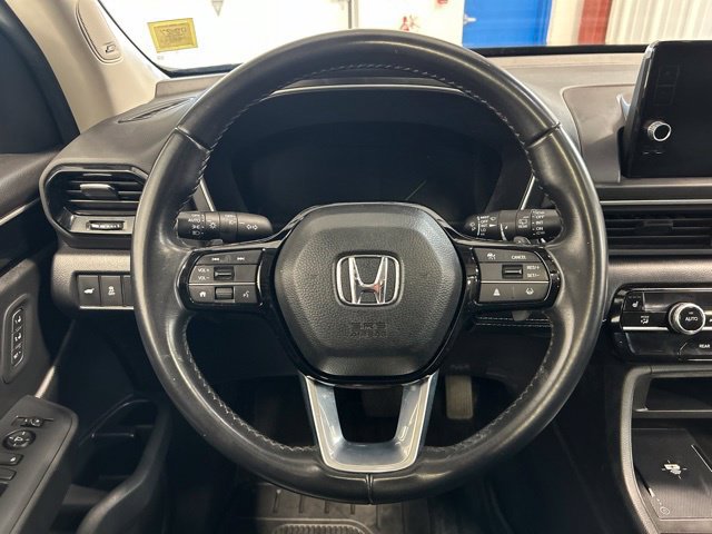 Certified 2025 Honda Pilot Touring image 17