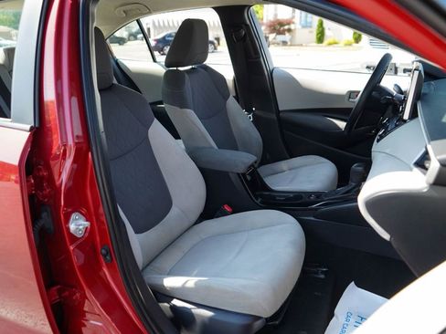 Used 2021 Toyota Corolla LE FWD image 12