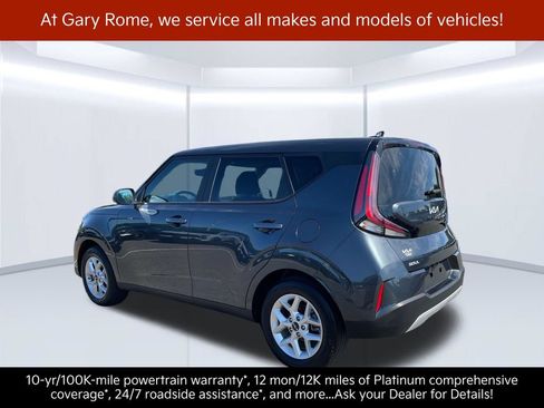 Certified 2025 Kia Soul LX w/ LX Technology Package FWD image 4