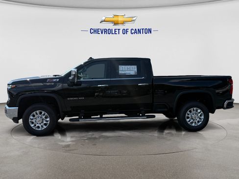 New 2026 Chevrolet Silverado 3500 LTZ w/ LTZ Convenience Package AWD/4WD image 8