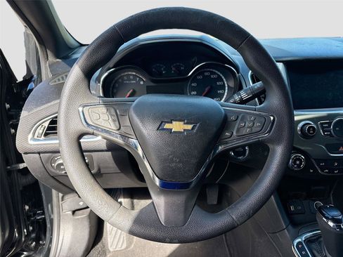 Used 2017 Chevrolet Cruze LT w/ Sun And Sound Package image 12