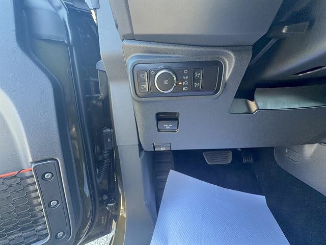 Used 2025 Ford Bronco Raptor AWD/4WD image 12