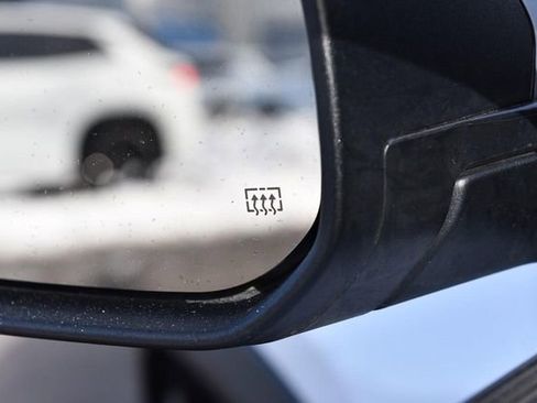 Used 2025 GMC Terrain Elevation image 9