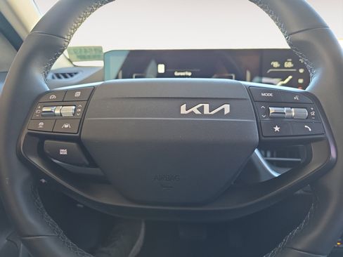 Certified 2025 Kia K4 EX image 11