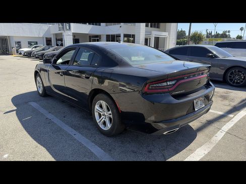 Used 2022 Dodge Charger SXT RWD image 4