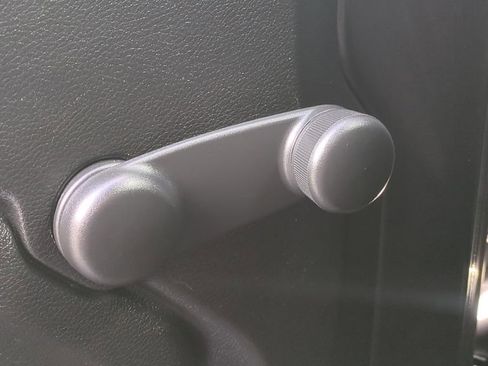 Used 2022 Jeep Wrangler Unlimited Sport AWD/4WD image 18