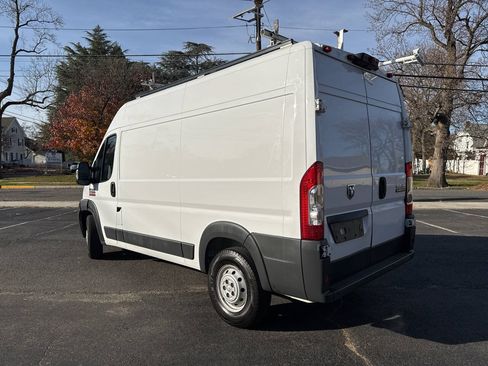 Used 2018 RAM ProMaster 2500 w/ Interior Convenience Group FWD image 2