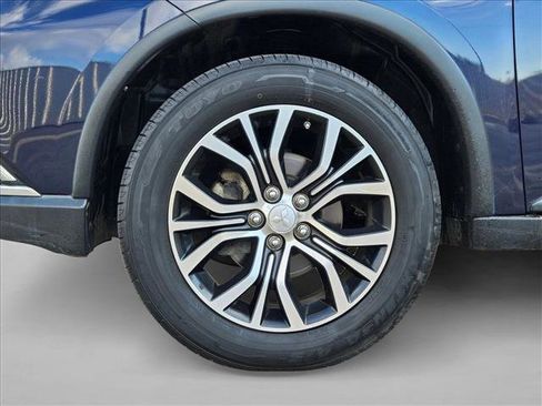 Used 2016 Mitsubishi Outlander SE image 23