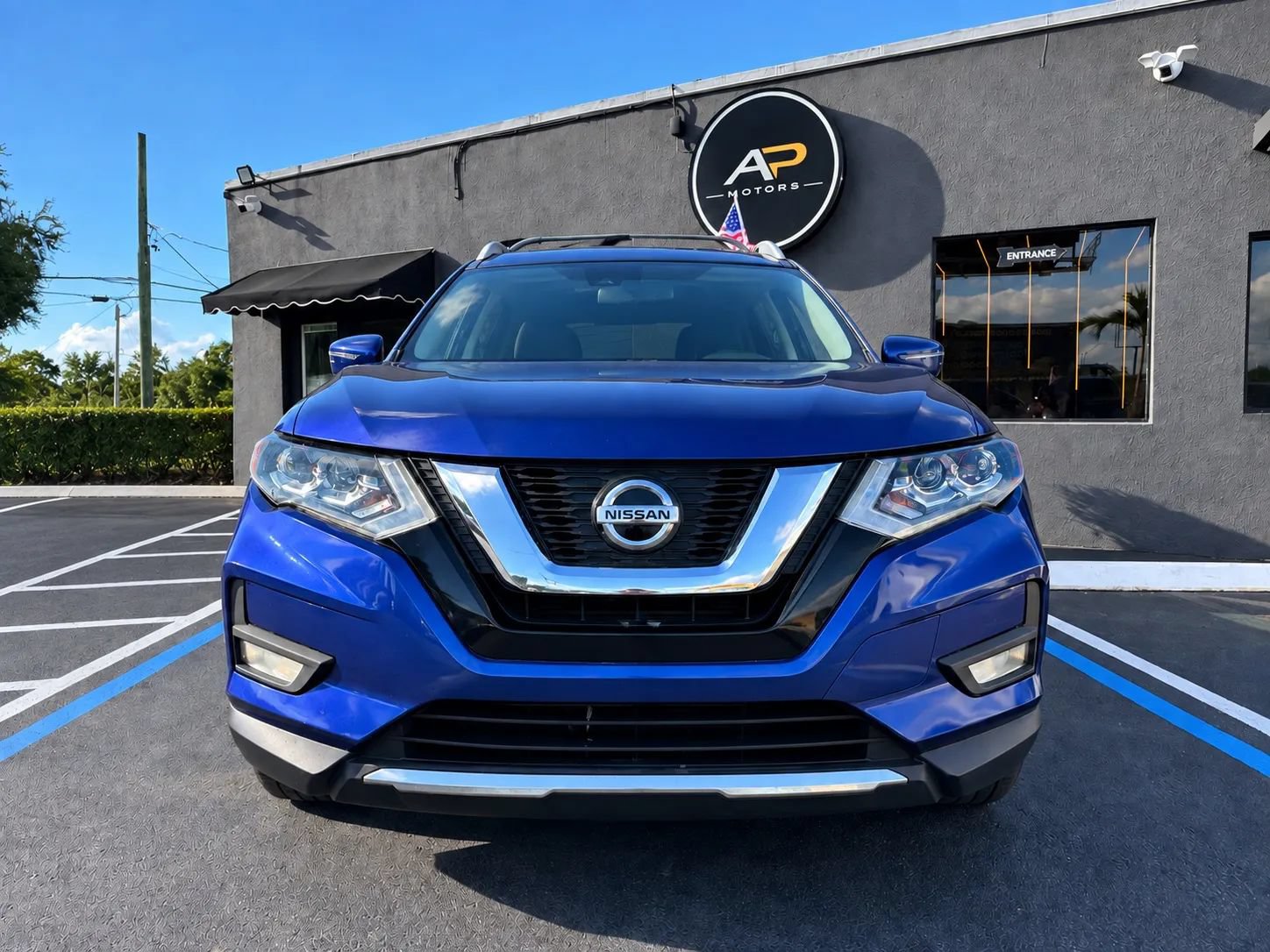 Used 2019 Nissan Rogue SL w/ Premium Package AWD/4WD image 2