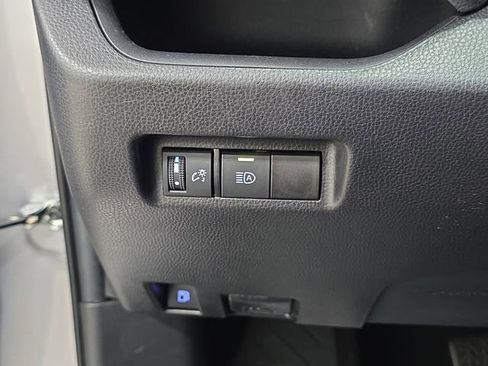 Certified 2021 Toyota RAV4 XLE AWD/4WD image 23