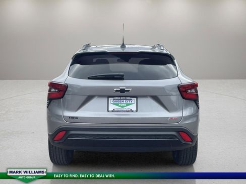 Used 2024 Chevrolet Trax RS image 6