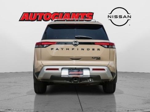 Used 2024 Nissan Pathfinder Platinum w/ Black Appearance Package image 9
