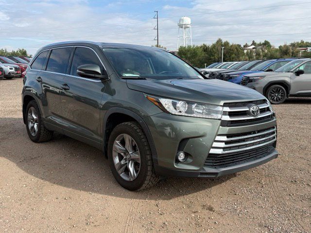 Used 2019 Toyota Highlander Limited Platinum AWD/4WD image 8
