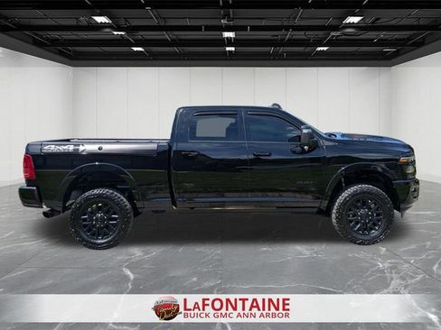 Used 2025 RAM 2500 Limited AWD/4WD image 6