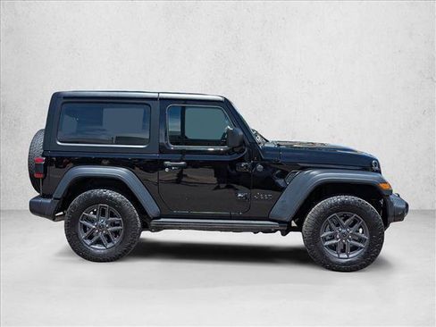 Used 2024 Jeep Wrangler Sport AWD/4WD image 4