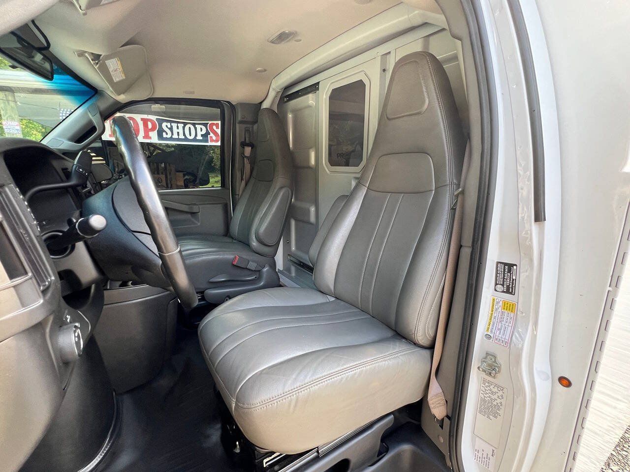 Used 2023 Chevrolet Express 3500 w/ Power Convenience Package RWD image 14