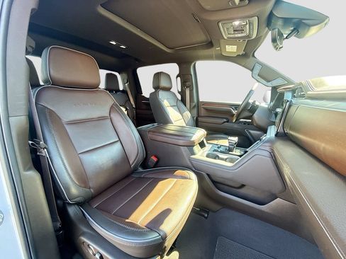 Used 2025 GMC Sierra 1500 Denali w/ Denali Reserve Package AWD/4WD image 30