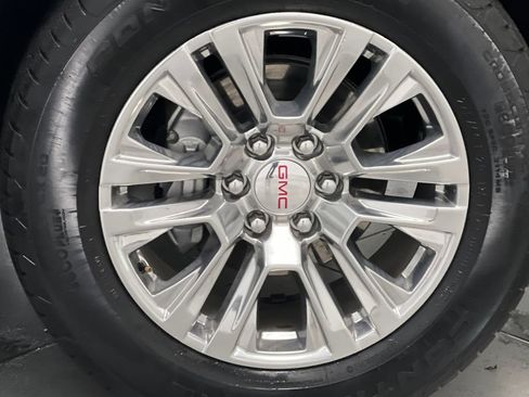 Used 2025 GMC Yukon Denali image 70