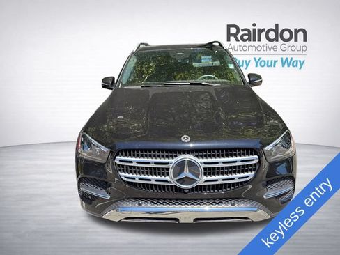 Used 2025 Mercedes-Benz GLE 450e 4MATIC image 2
