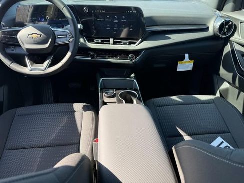 New 2026 Chevrolet Equinox LT image 7