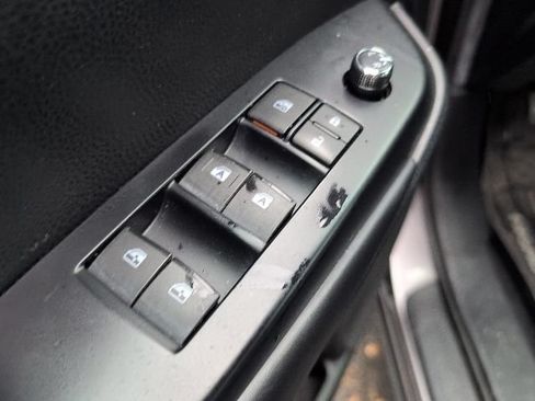 Used 2019 Toyota Highlander SE AWD/4WD image 16