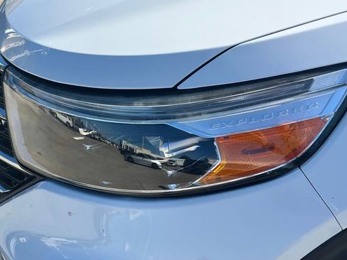 Used 2020 Ford Explorer XLT w/ Equipment Group 202A image 10