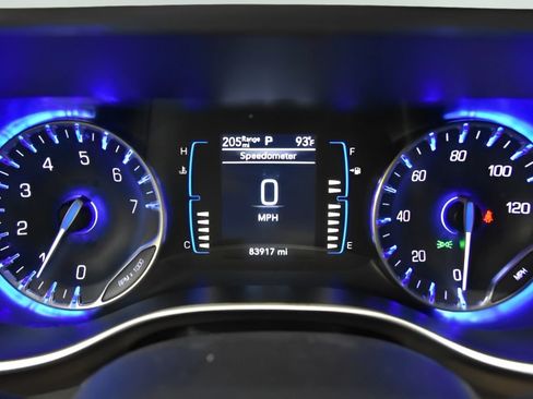 Used 2023 Chrysler Voyager LX FWD image 18