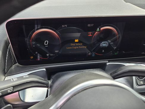 Used 2020 Mercedes-Benz GLB 250 4MATIC image 36